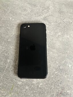 Iphone SE 2020 ( 2. generácia) 64GB cierny - 2