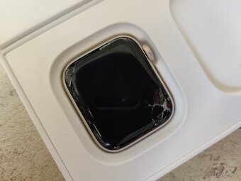 Apple Watch SE 40mm 2nd gen (rozbity displej) - 2