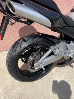 Suzuki GSR 600 - 2