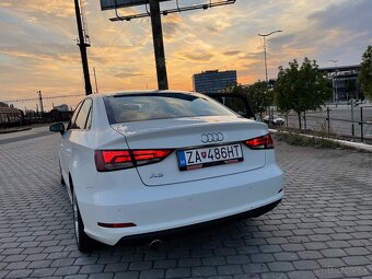 Audi A3 1.6 TDI 105k DPF Ambiente S tronic Limousine - 2