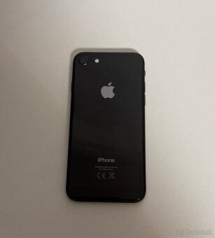 iPhone 8 64GB - 2