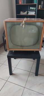 Retro Tesla televizor - 2