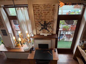 Na predaj výnimočný 2-izbový byt v historickom centre Nitry  - 2