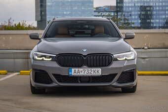 BMW Rad 5 Touring 530d mHEV xDrive A/T / ZÁRUKA / - 2