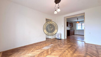 PREDAJ- 2iz. byt s balkónom  v Hlohovci  na ulici R. Dilonga - 2