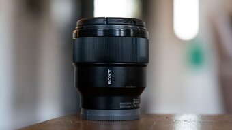 Sony FE 85mm f/1.8 (Full Frame, E-mount) - 2
