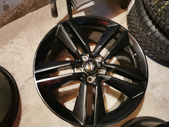 Ford Mustang - originál 19" alu disky - 2