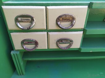 Starý obchod pre bábiky - 2