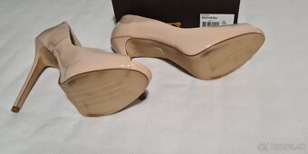 Lodičky zn. Pleaser USA - 2