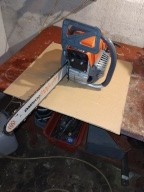 Motorová píla. - 2