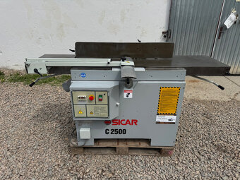 Srovnávačka s protahem SICAR C 2500 - 2