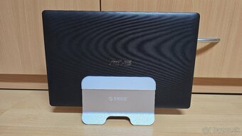 Stojany na notebook - 2