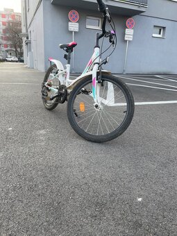 Dievčenský bycikel - 2