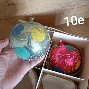 staré vianočné ozdoby. - 2