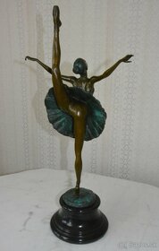 Bronzová socha - 2