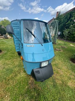 Piaggio Ape 50 veterán (1983) – vhodné na prosecco v - 2