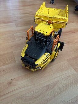 Predám lego technic nákladne vozidlo - 2