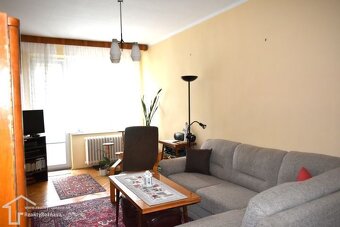 3 izbový tehlový byt s balkónom - 2