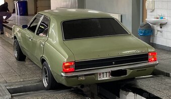 Ford Cortina MK3 line 1 - 2