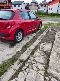 Predám Peugeot 207 1.4 benzin - 2