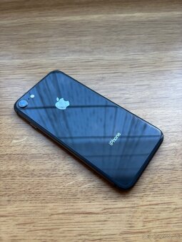 iPhone 8 64GB, Black - 2