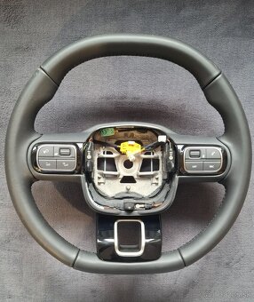 Citroën C5 Aircross – nový multifunkčný volant s airbagom - 2