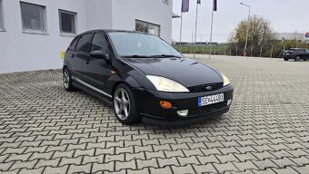Ford Focus Ghia 2.0i - 2