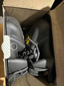 Magnetický Strešný nosič lyží - 2