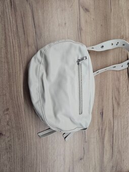 Kabelka Medicine - 2