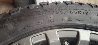 255/65 r19 - 2