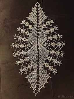 Háčkovany obrus - 2