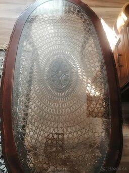 Predam konferencny stolik - 2