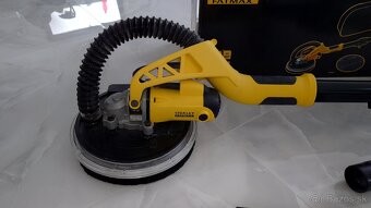 Brúska na omietku STANLEY 750W - 2