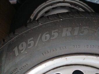 Predám letné gumy 195/65r15 - 2