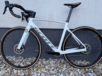 Scott Addict RC 10 pearl white 2021 - 2
