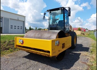 Caterpillar CS64B - 2