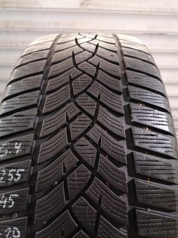 Goodyear zimné 255/45/R20 - 2
