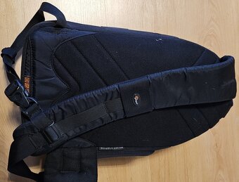 Lowepro batoh so šikmým popruhom - 2