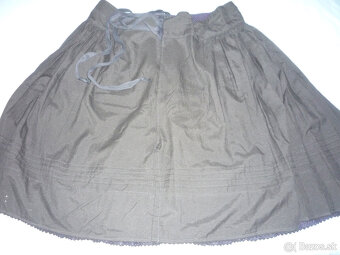 Ženský kroj - sukňa z Hontu - 2