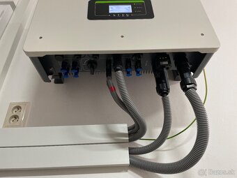 Sofar solar HYD10KTL-3PH hybrid - 2