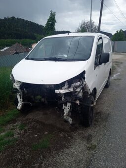 Rozpredám Nissan nv200 - 2