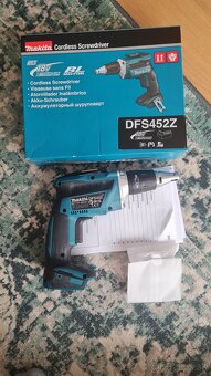 Skrutkovač Makita DFS452Z - 2
