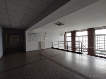 Administratívne priestory 2.439,2m2 na PREDAJ, Záhradnícka – - 2