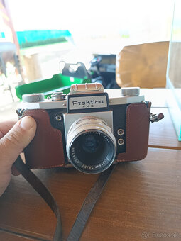 Praktica FX2 - 2