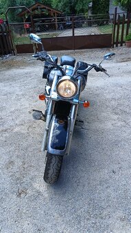 Suzuki C800 Intruder - 2
