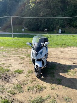 Predám skúter značky SYM-GTS Joymax 125i - 2