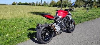 Mv Agusta Brutale 800 - 6/2016 - 2