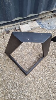 Stolové nohy- podnože - 2