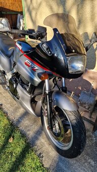 Kawasaki GPZ 500S - 2