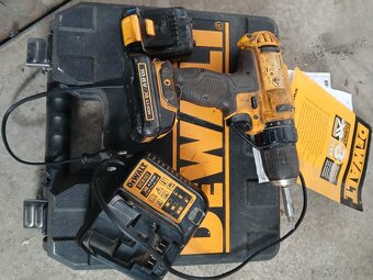 Devalt  šrobovačka 10.8 batéria - 2